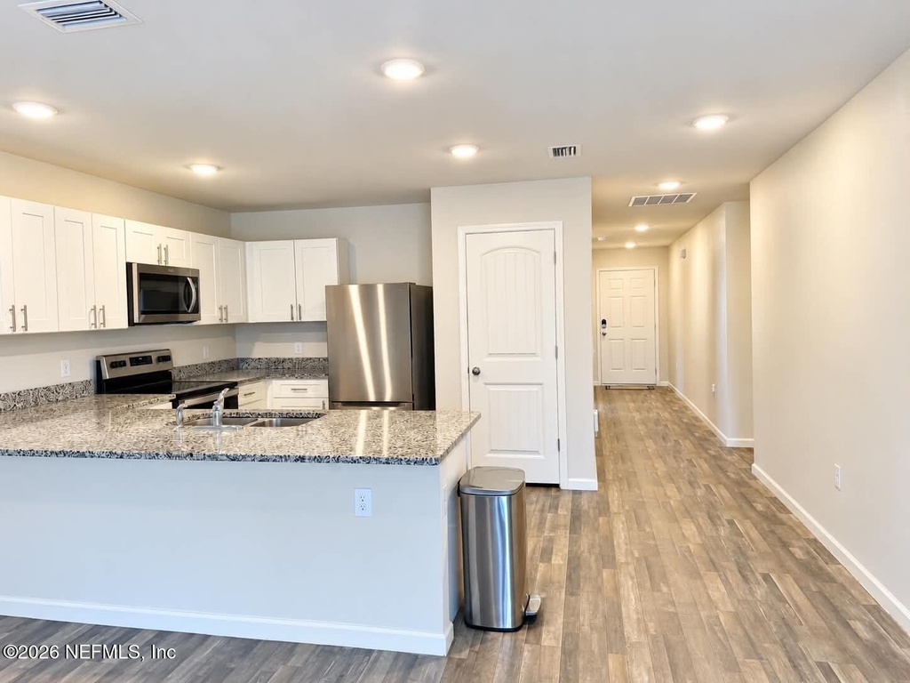 121 Sw Bre Lane - Photo 1