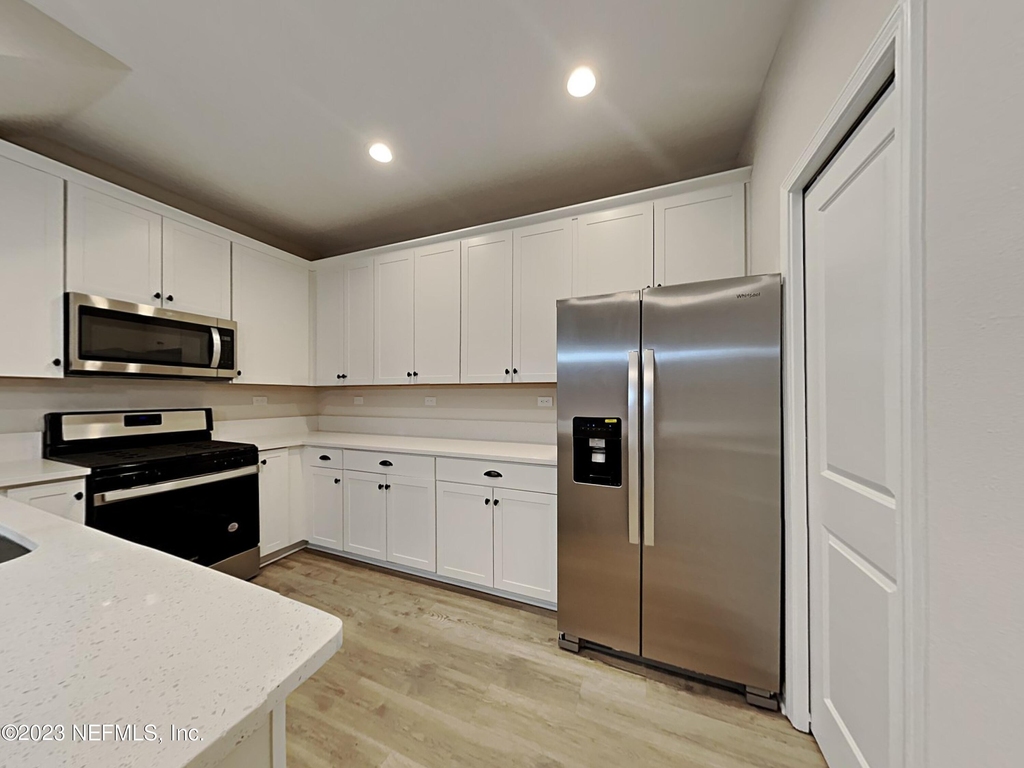 163 Charlie Way - Photo 3