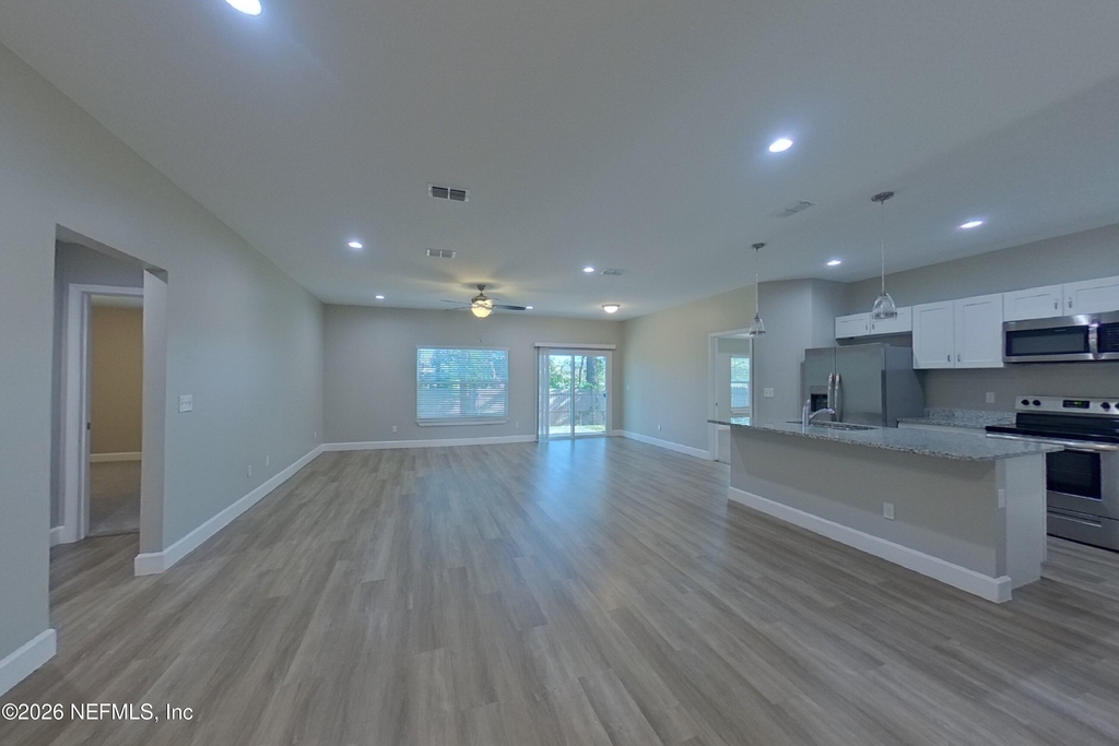 91 Northside Drive N - Photo 3