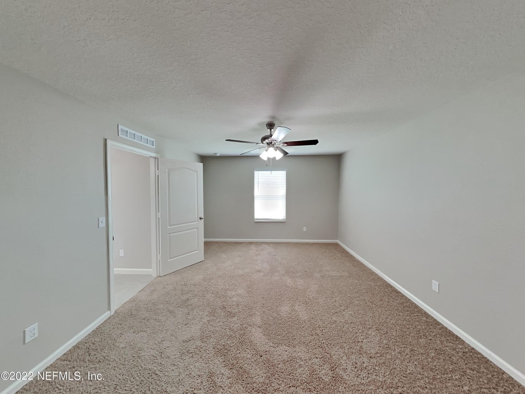 77063 Crosscut Way - Photo 5