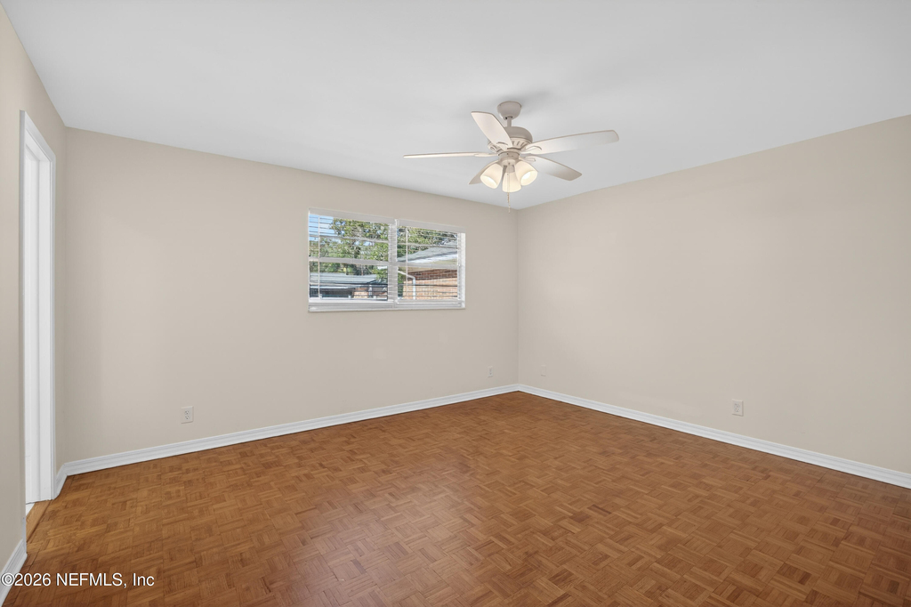 2766 Greenridge Road - Photo 14