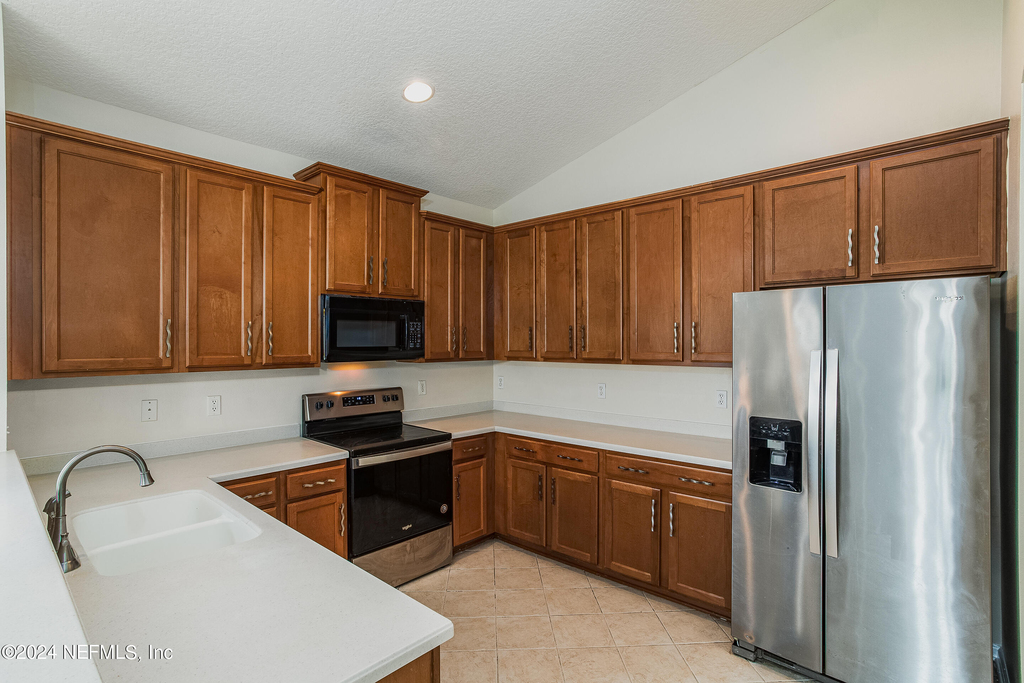 5776 Alamosa Circle - Photo 6