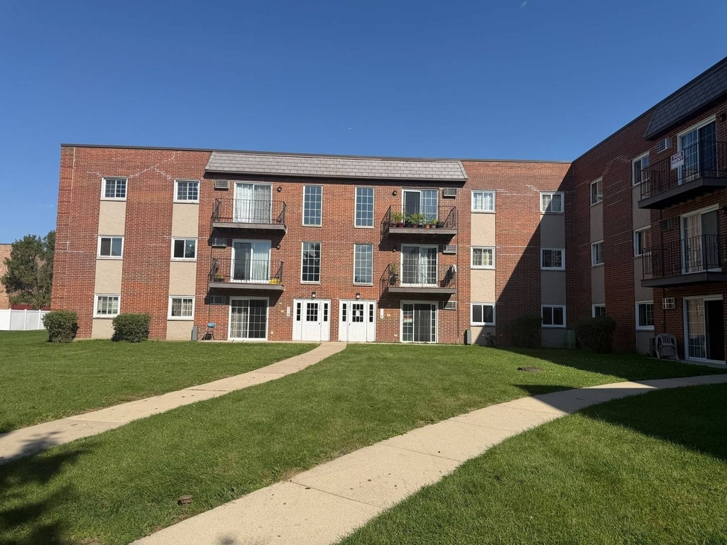 121 W Elk Trail - Photo 1