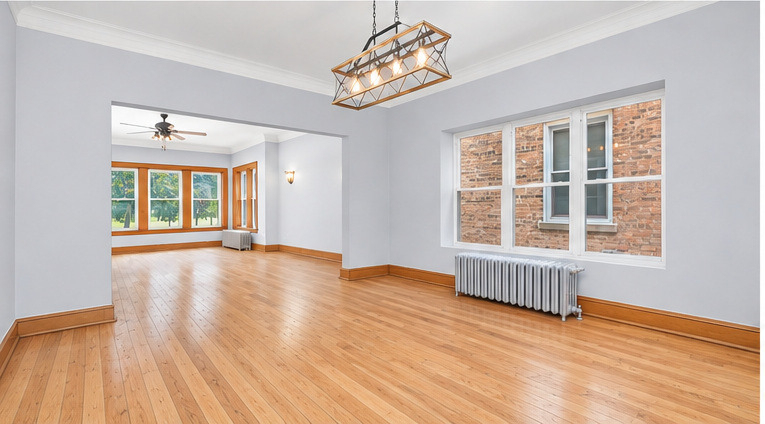 2726 N Harding Avenue - Photo 4