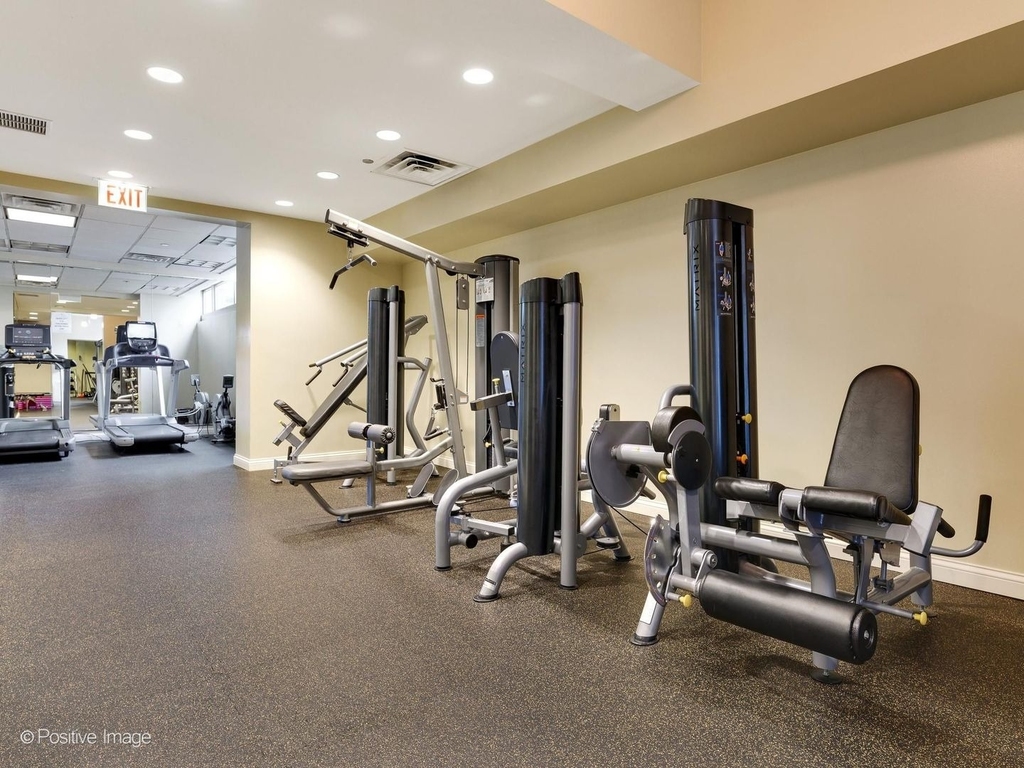 21 E Huron Street - Photo 23