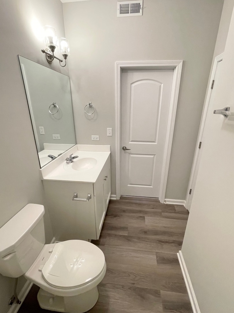 301 N Madison Street - Photo 12