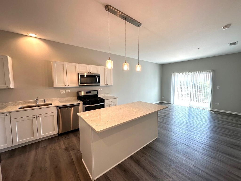 301 N Madison Street - Photo 2