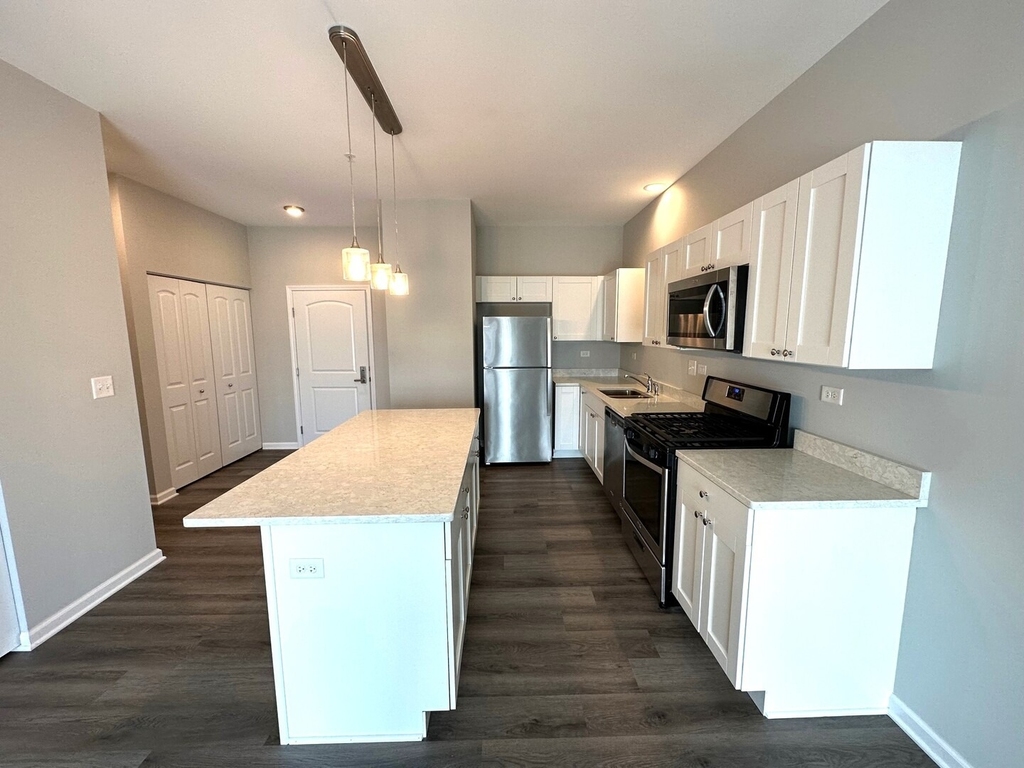 301 N Madison Street - Photo 4