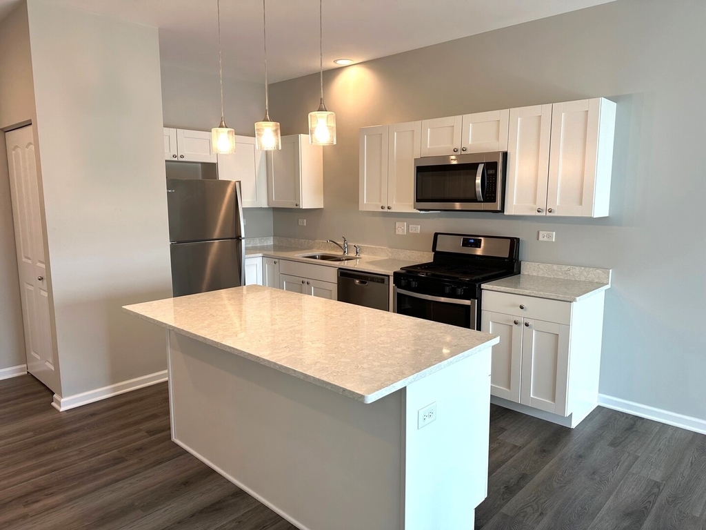 301 N Madison Street - Photo 1
