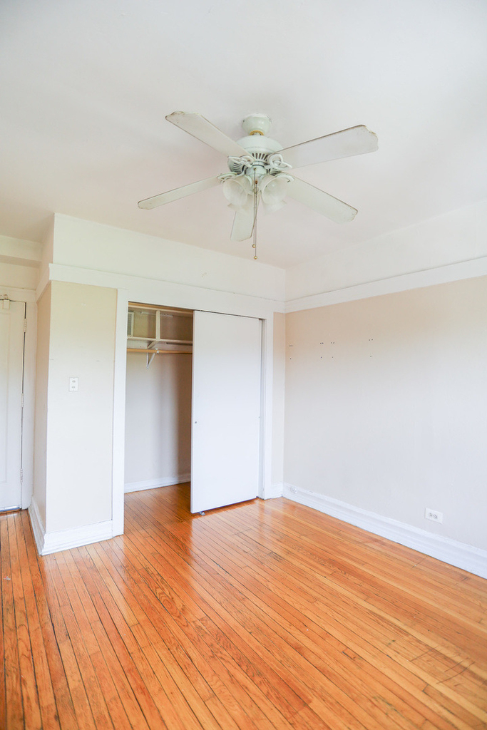 7455 N Greenview Avenue - Photo 4