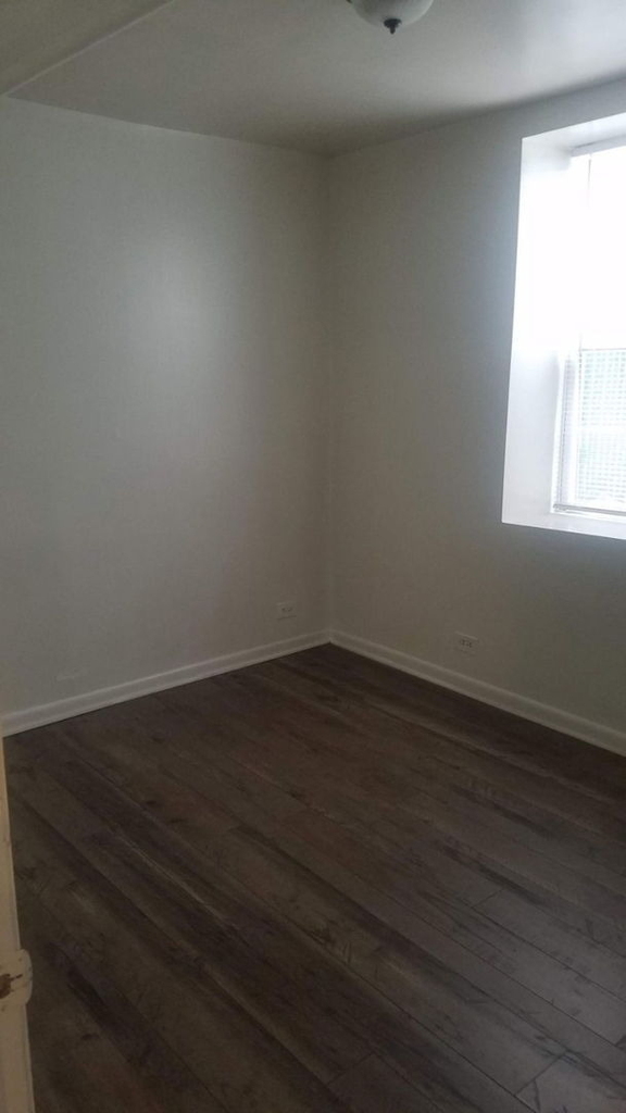 4207 N Sawyer Avenue - Photo 7