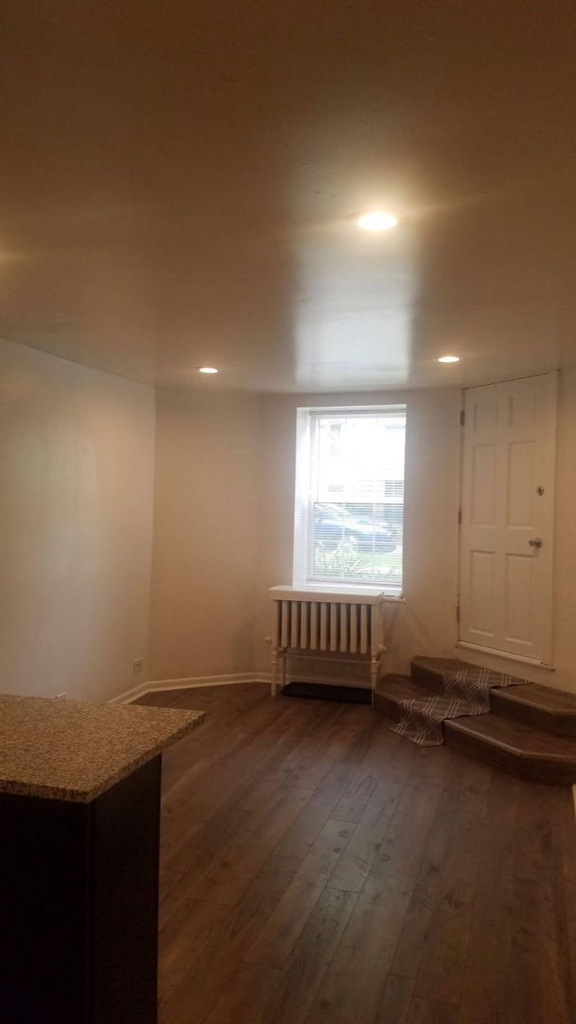 4207 N Sawyer Avenue - Photo 3