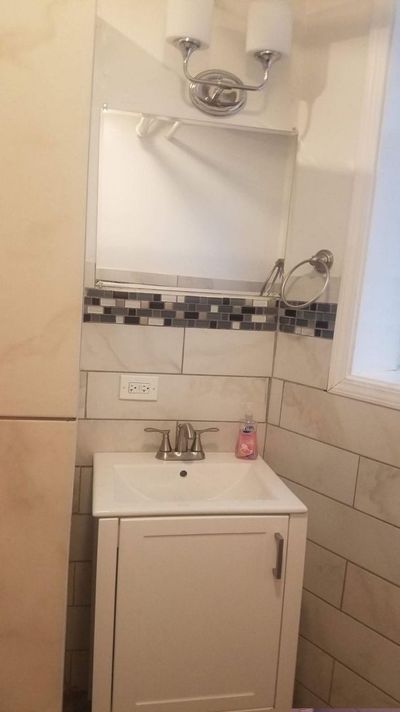 4207 N Sawyer Avenue - Photo 12