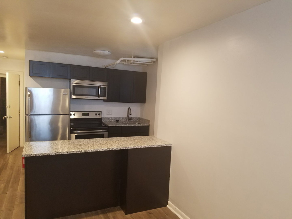 4207 N Sawyer Avenue - Photo 5
