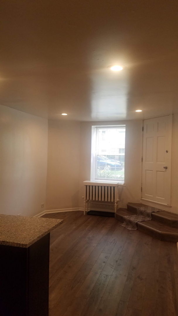 4207 N Sawyer Avenue - Photo 4