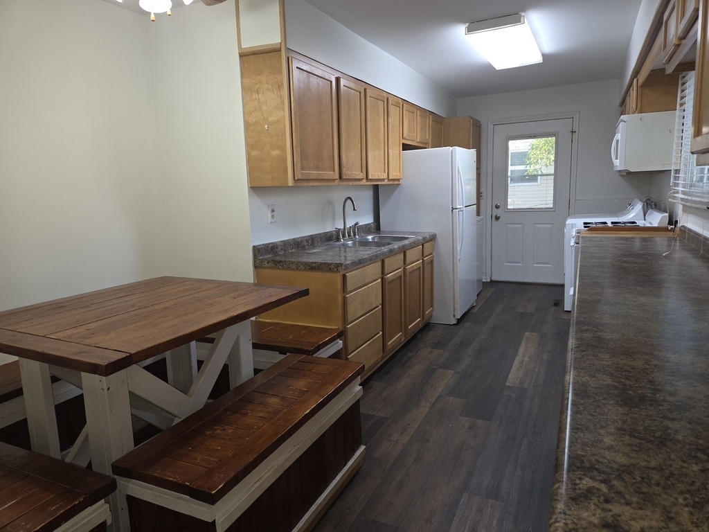 207 Caddy Avenue - Photo 3