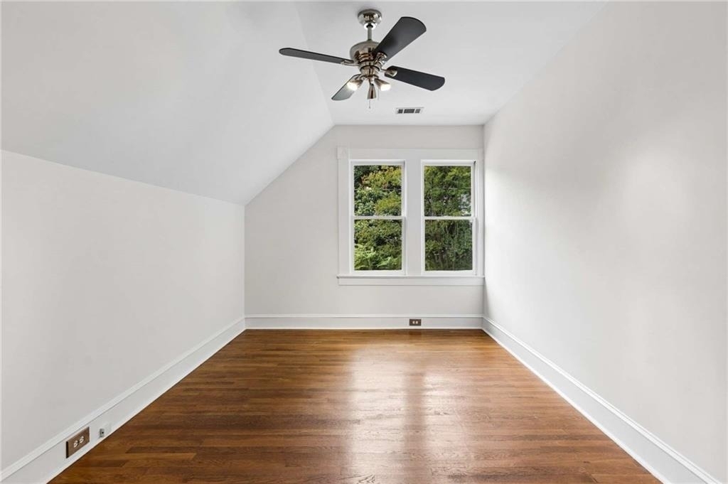 388 Augusta Avenue Se - Photo 20