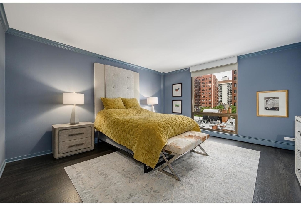 100 E Bellevue Place - Photo 13