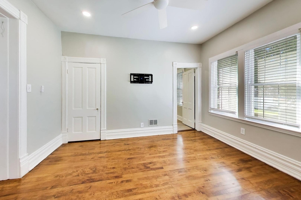 4635 S Union Avenue - Photo 6