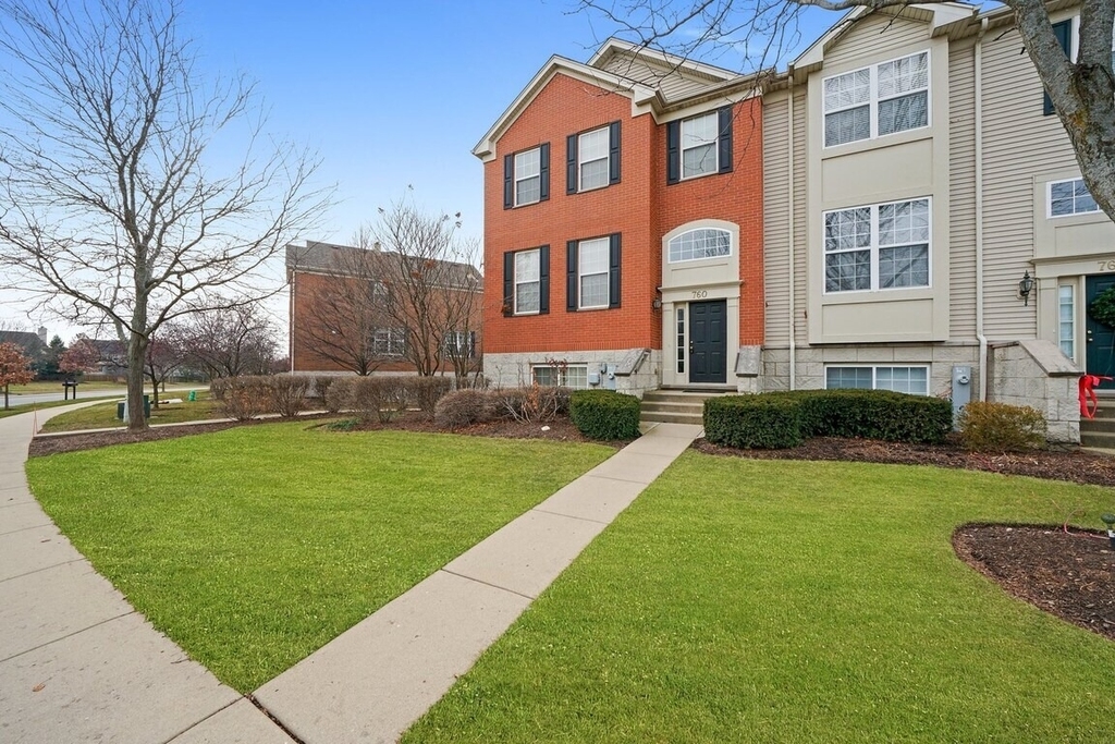 760 Lambert Lane - Photo 1
