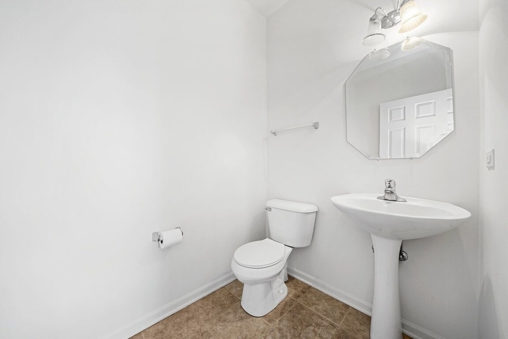 760 Lambert Lane - Photo 10