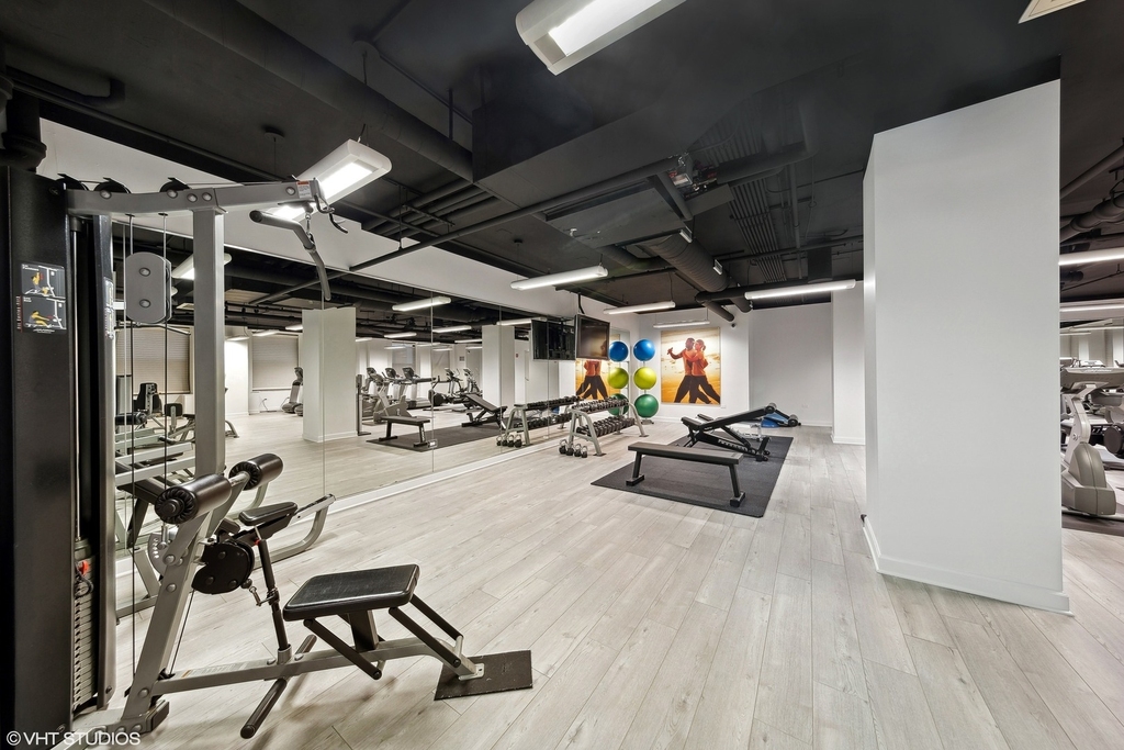 310 S Michigan Avenue - Photo 18