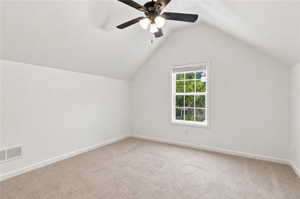 728 Skyview Drive Ne - Photo 13