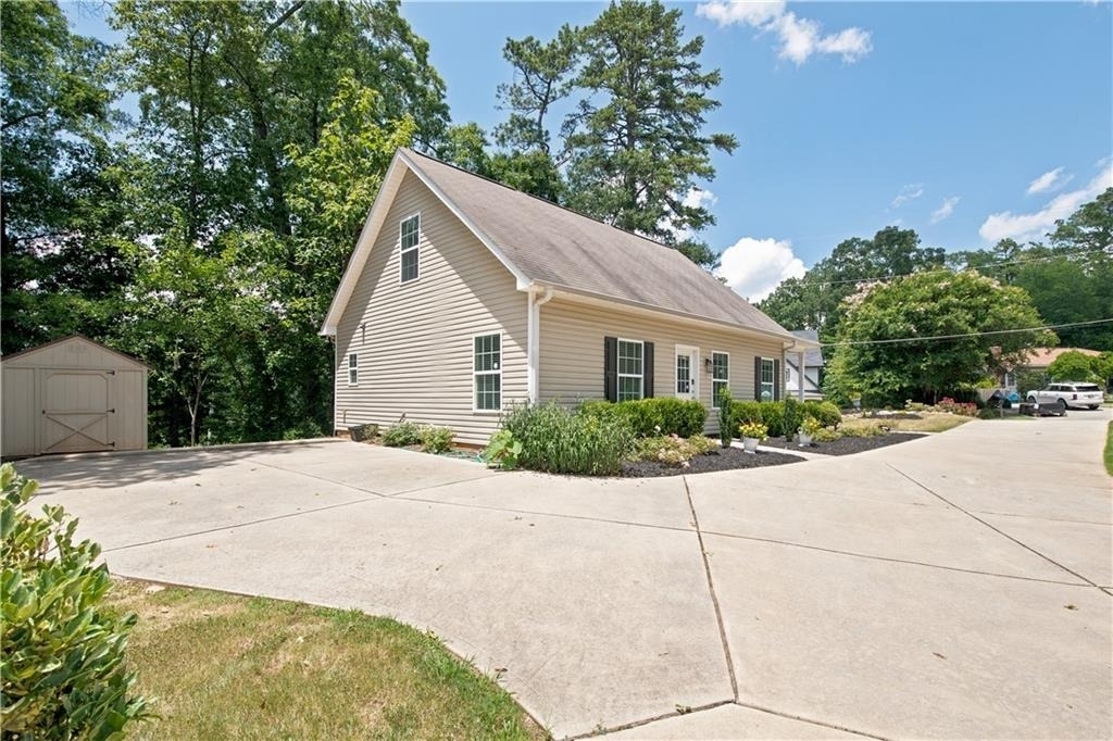 728 Skyview Drive Ne - Photo 19