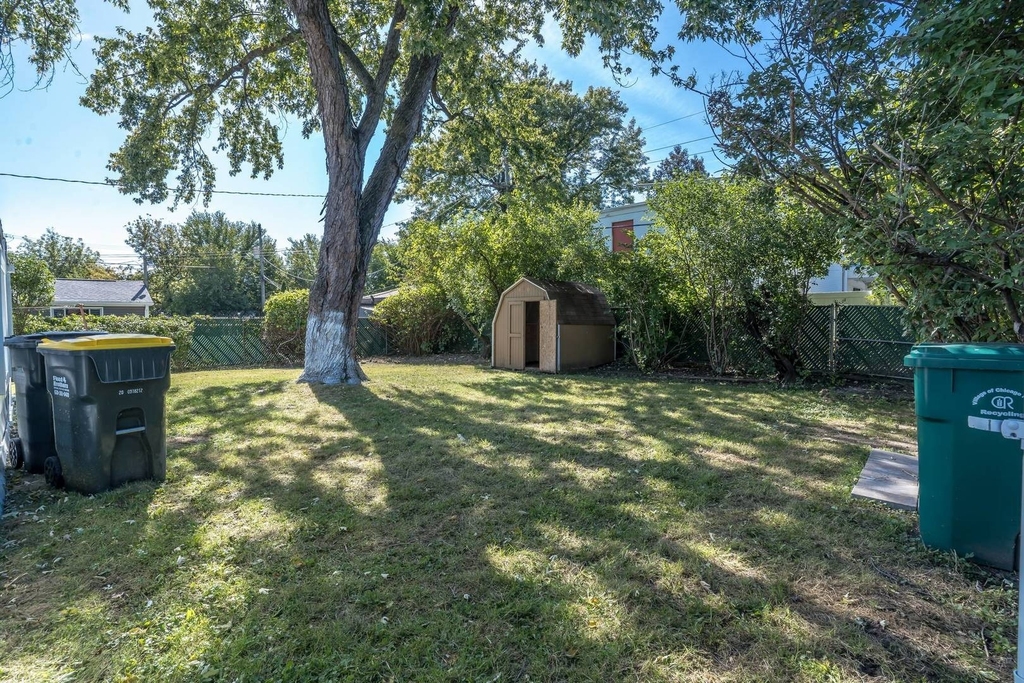 11024 Oxford Avenue - Photo 18