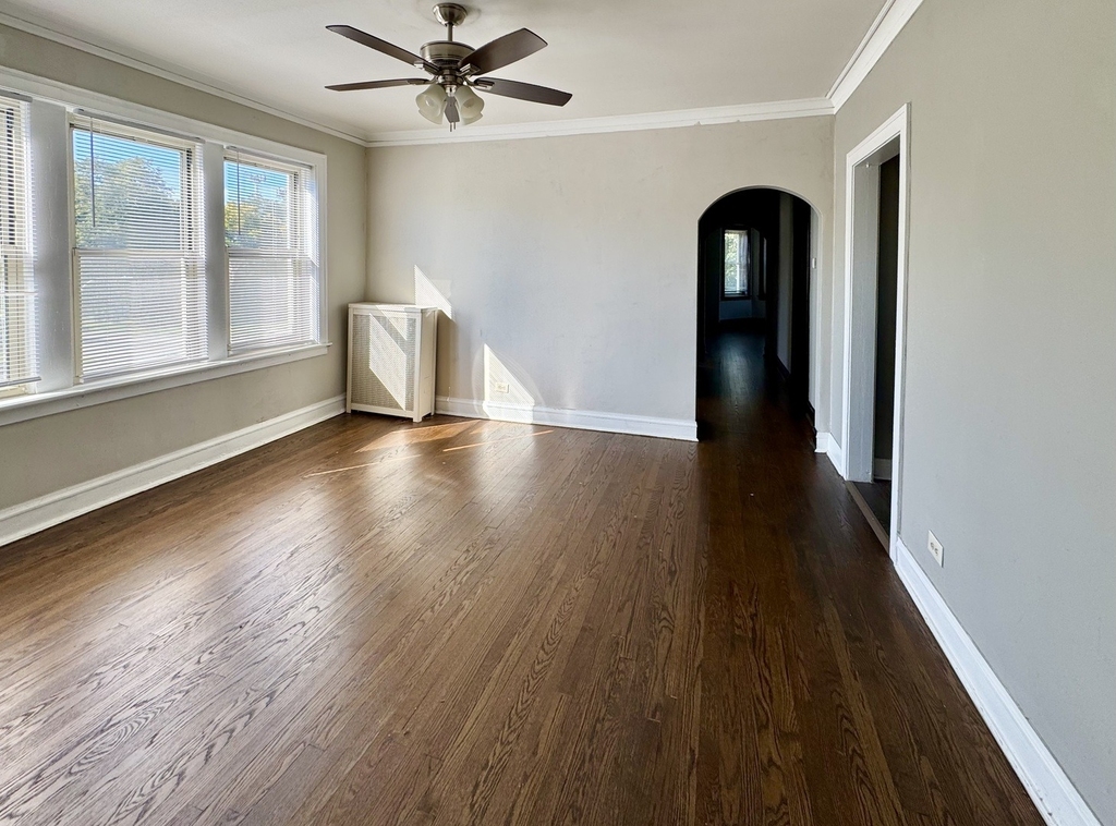 1526 W 89th Street - Photo 2