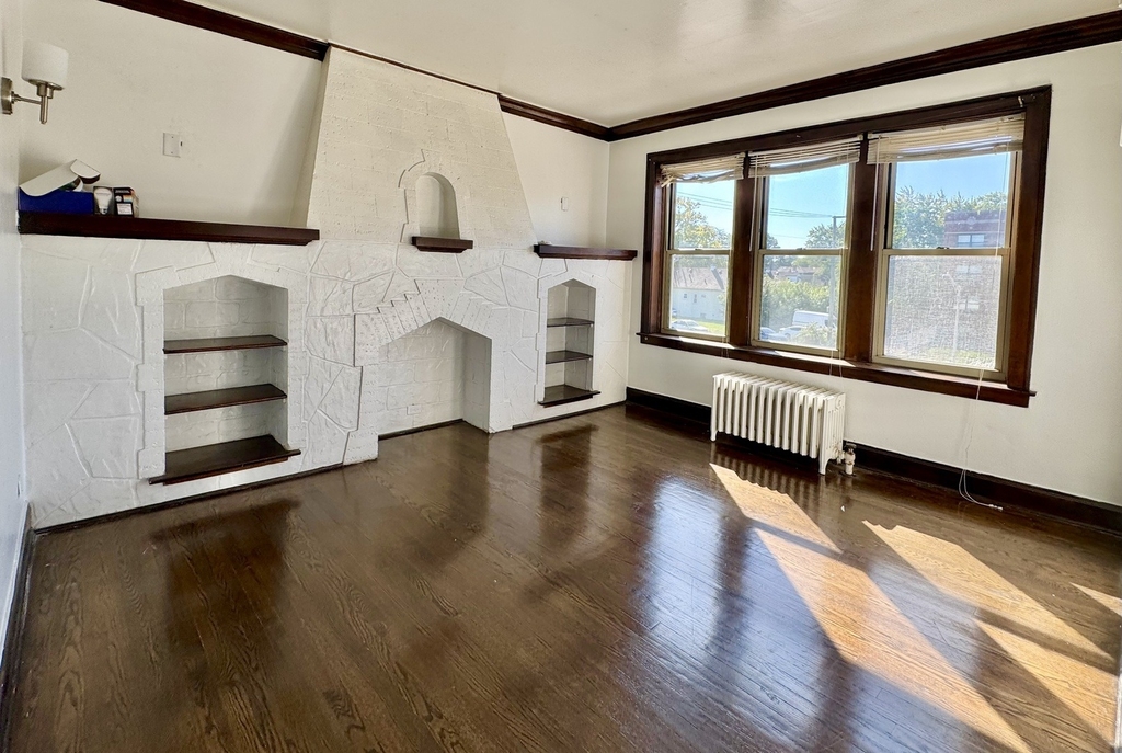 1524 W 89th Street - Photo 1