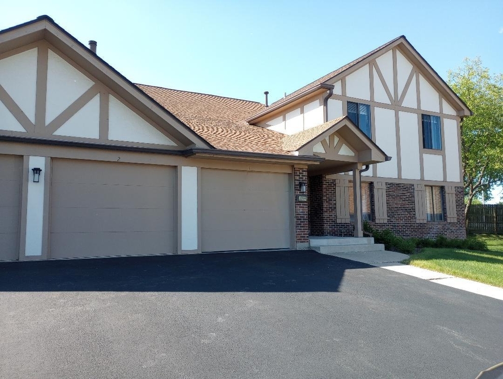 1208 Knottingham Court - Photo 0