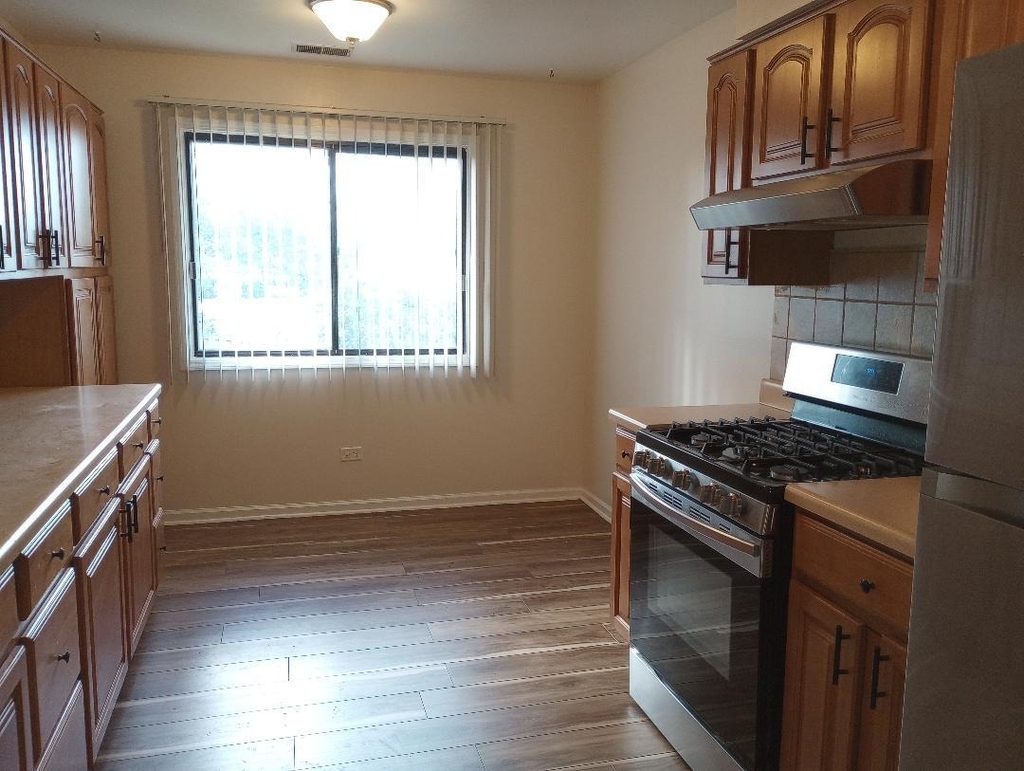 1208 Knottingham Court - Photo 4