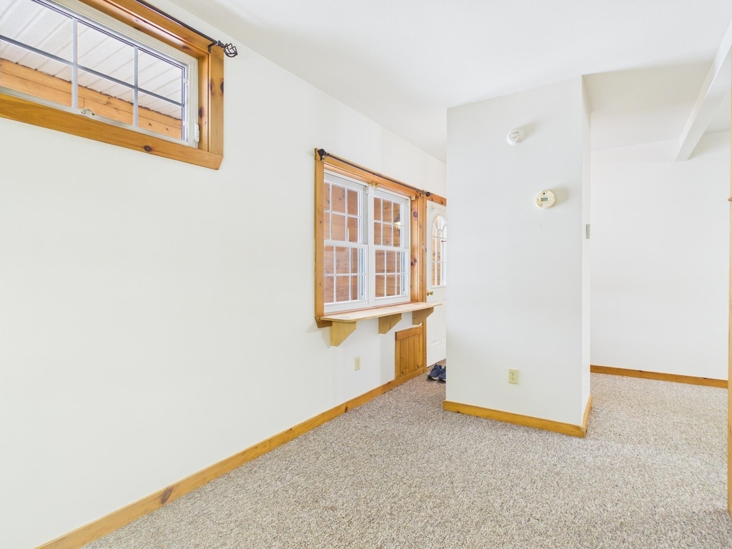 1555 Main - Photo 8