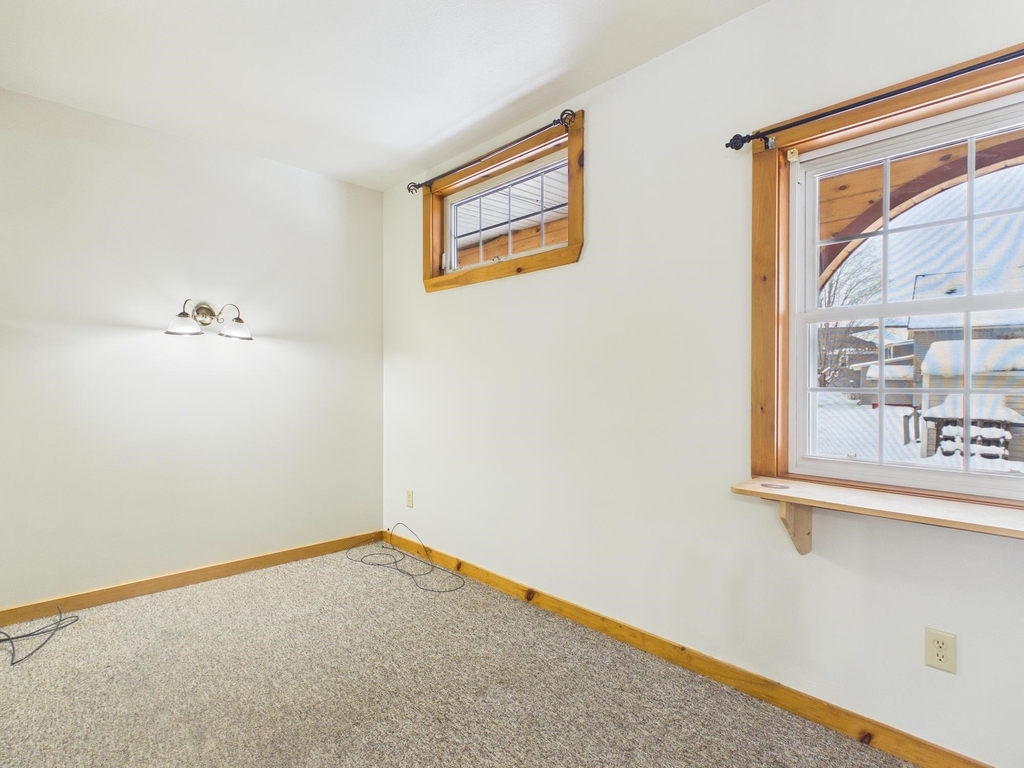 1555 Main - Photo 6