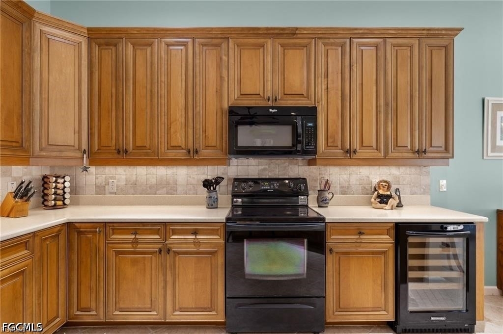 8872 King Henry Court - Photo 4