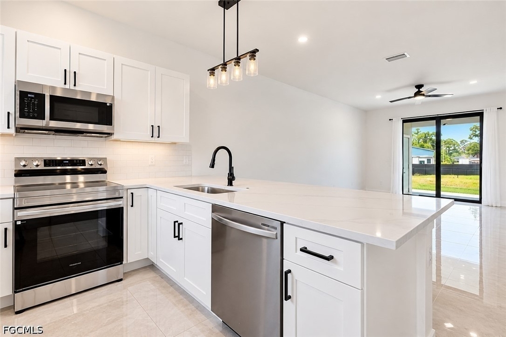 2426 Mae Avenue S - Photo 4