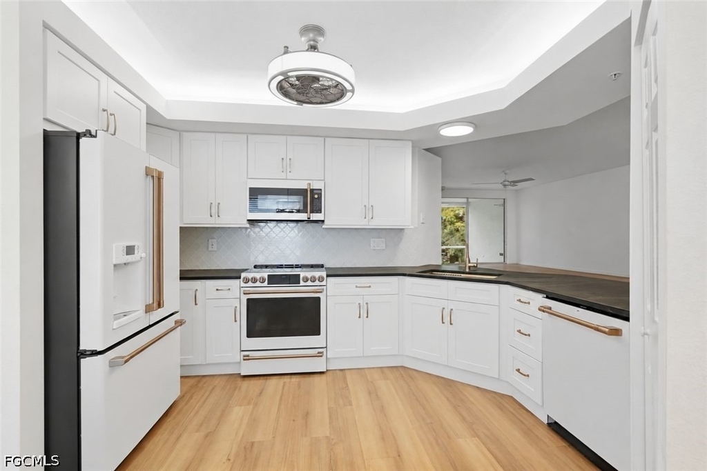 6801 Satinleaf Road S - Photo 2