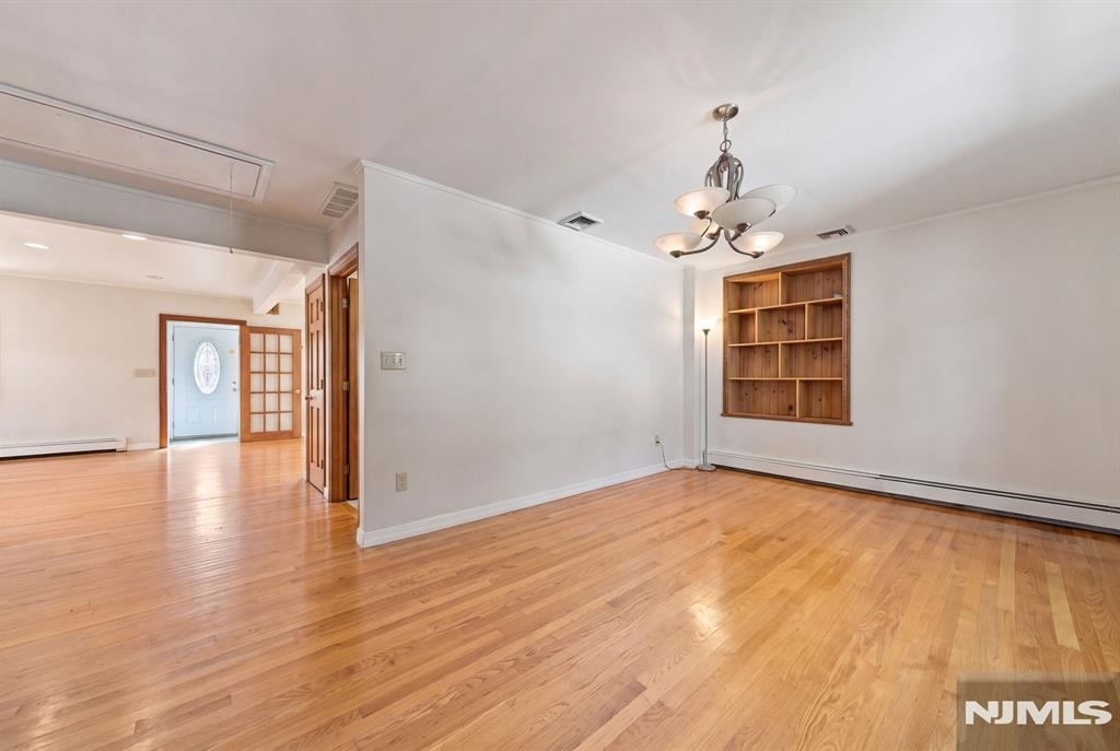225 Walnut - Photo 12