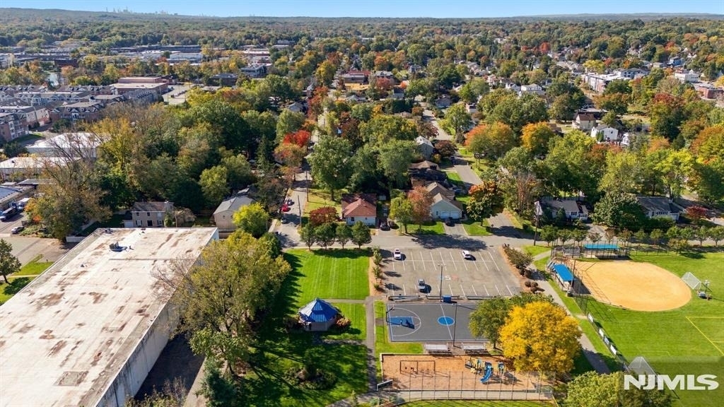 225 Walnut - Photo 31