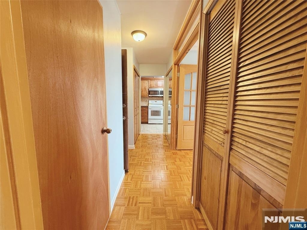 1111 River - Photo 10