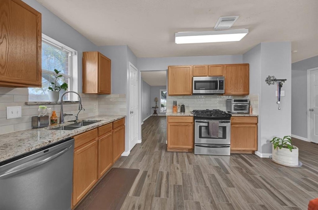 3202 Starbridge Park Lane - Photo 4