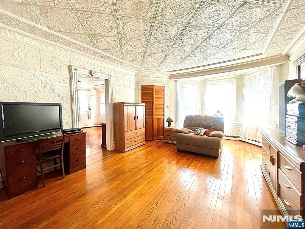 238 Main - Photo 4