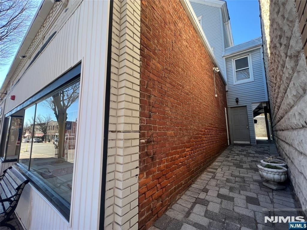 238 Main - Photo 6