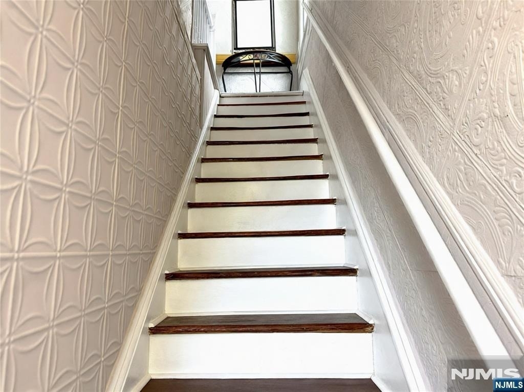 238 Main - Photo 2