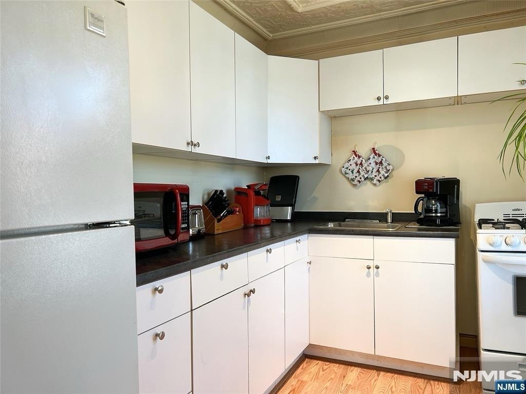 238 Main - Photo 0