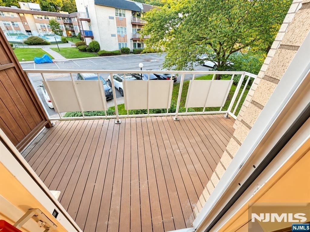 1111 River - Photo 10