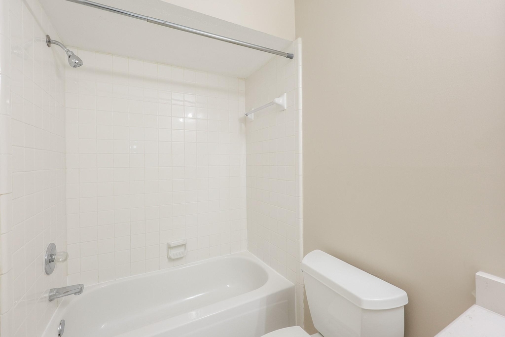 1385 El Camino Village Drive - Photo 19