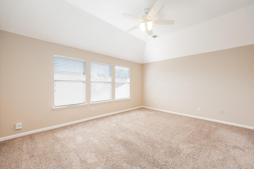 1385 El Camino Village Drive - Photo 13