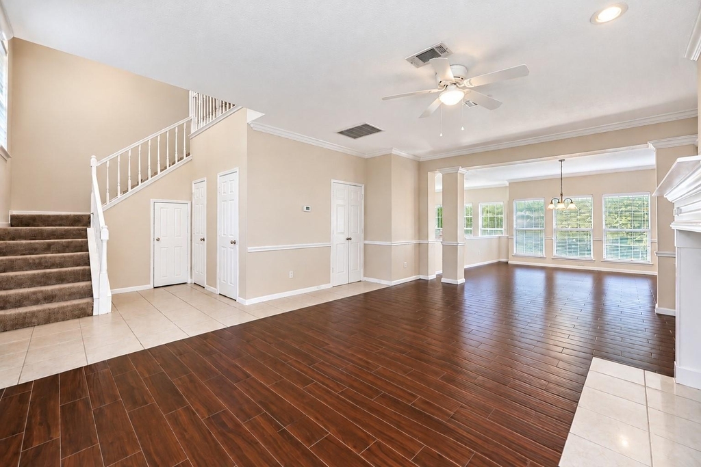 1385 El Camino Village Drive - Photo 3